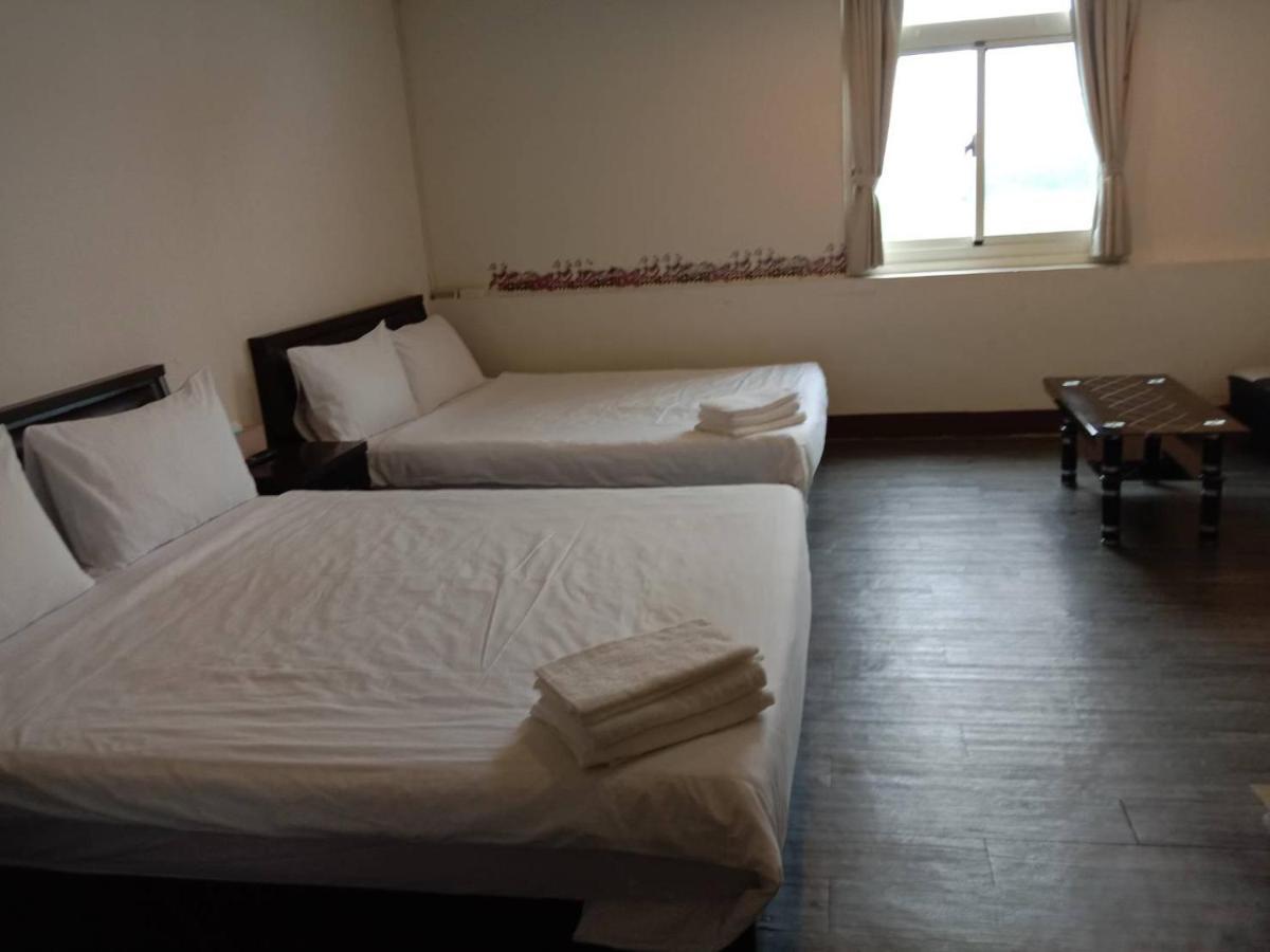 בודאיי Malaya Guest House מראה חיצוני תמונה