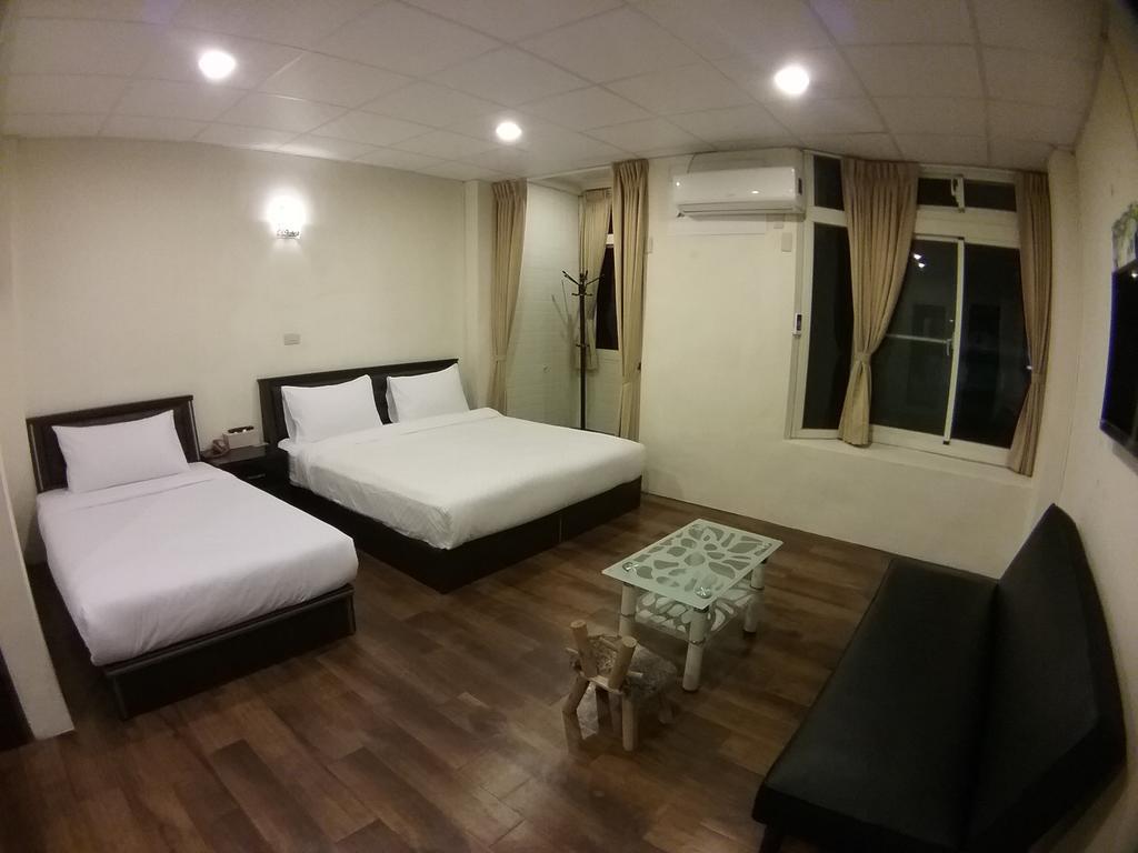 בודאיי Malaya Guest House מראה חיצוני תמונה