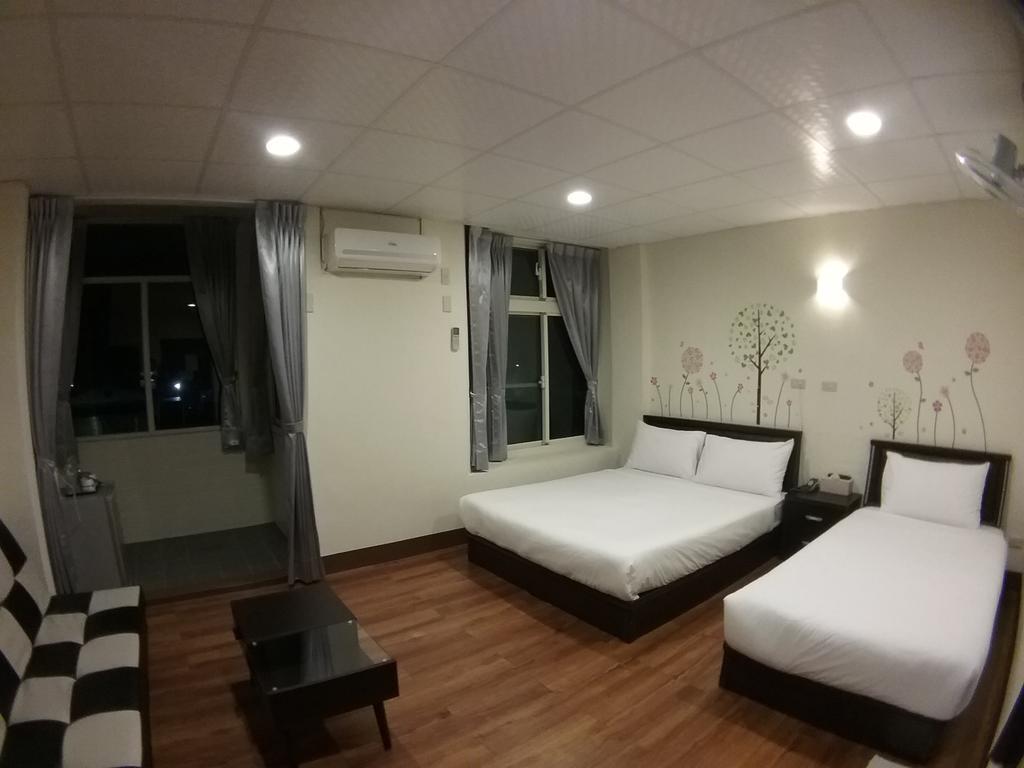 בודאיי Malaya Guest House מראה חיצוני תמונה