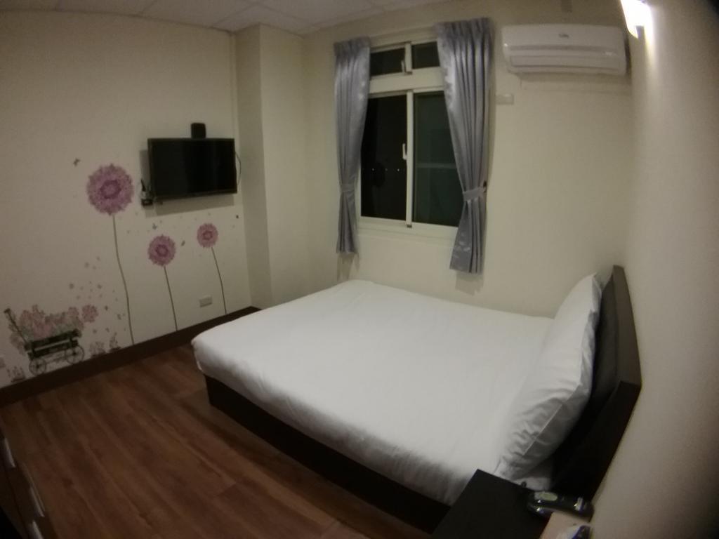 בודאיי Malaya Guest House מראה חיצוני תמונה