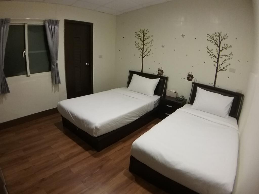 בודאיי Malaya Guest House מראה חיצוני תמונה