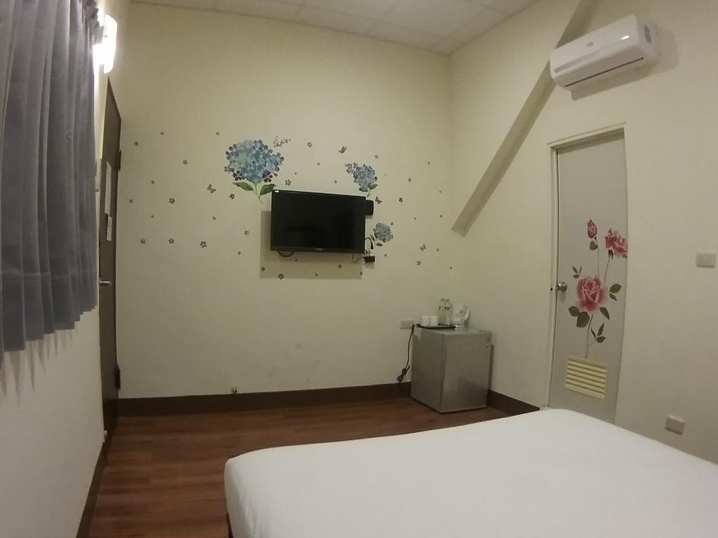 בודאיי Malaya Guest House מראה חיצוני תמונה