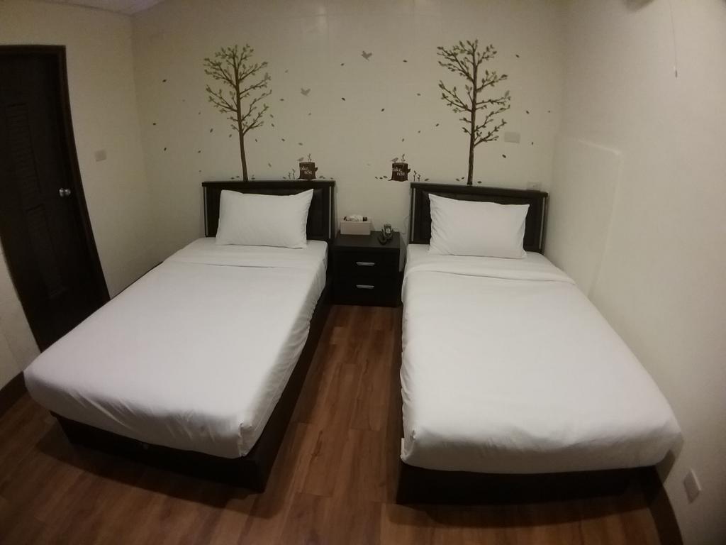 בודאיי Malaya Guest House מראה חיצוני תמונה