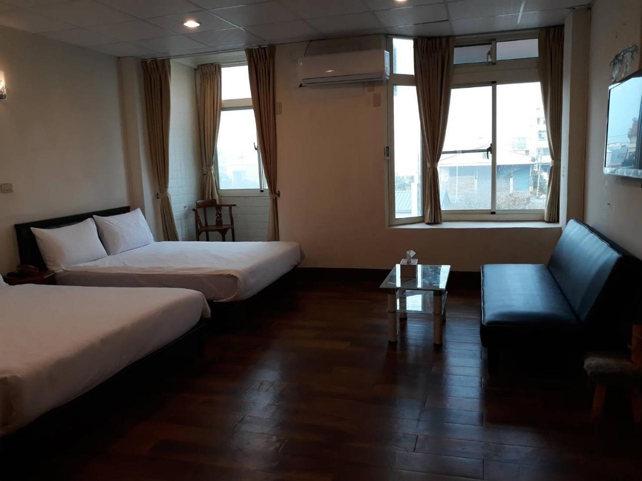 בודאיי Malaya Guest House מראה חיצוני תמונה