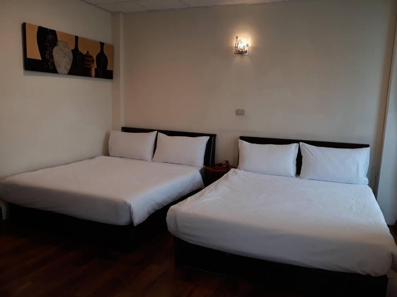 בודאיי Malaya Guest House מראה חיצוני תמונה