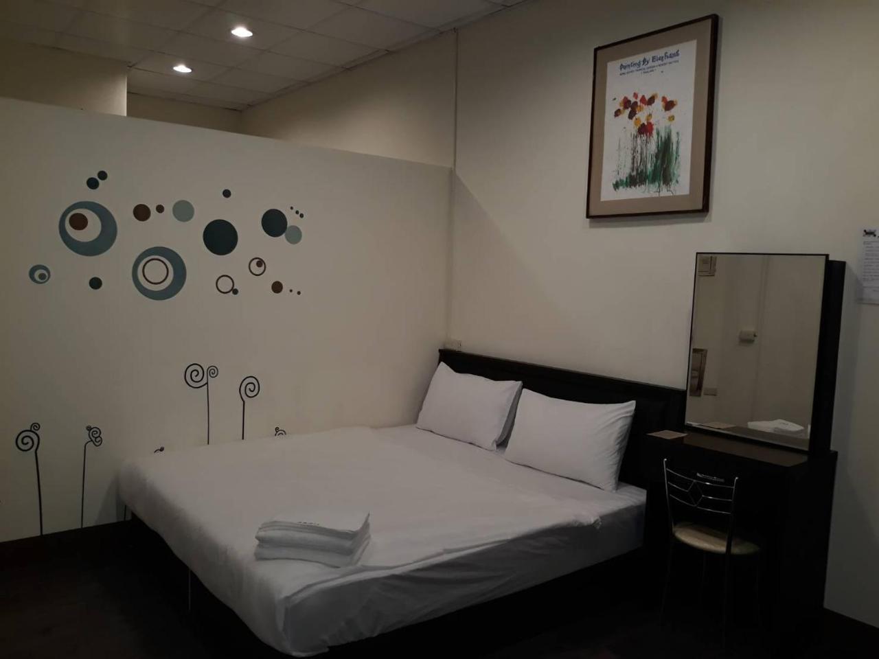 בודאיי Malaya Guest House מראה חיצוני תמונה